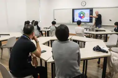 何须浅碧深红色｜新生家长开放日暨入学奖学金颁发仪式