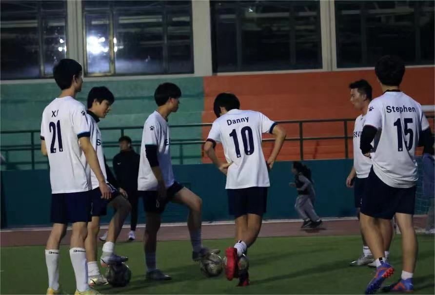 国际学校际春季足球联赛 | 上实剑桥3 : 1平和双语 - 第3张 - Alevel网 国际学校际春季足球联赛 | 上实剑桥3 : 1平和双语 - 第3张