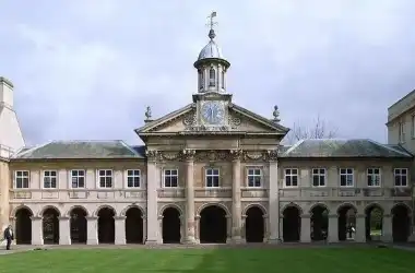 牛津打架打出来一所剑桥！800多年历史沉淀，100余位诺奖得主的摇篮......