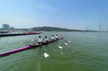 湖波激荡，千“桨”竞渡 | 莱克顿学子2023赛艇大师赛·南京站再战满誉而归