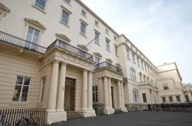 王爱曼华留学竞争激烈？捡漏专业千万别错过