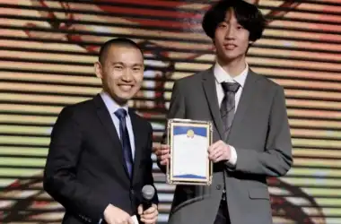 青春不散场，愿枫华学子们前程似锦，一路繁花！